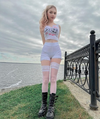 Анкета проститутки Мила - город Алмазная, 18 лет, №10255